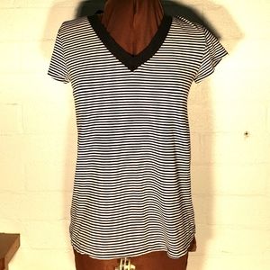 Ana maternity black and white striped Tee M